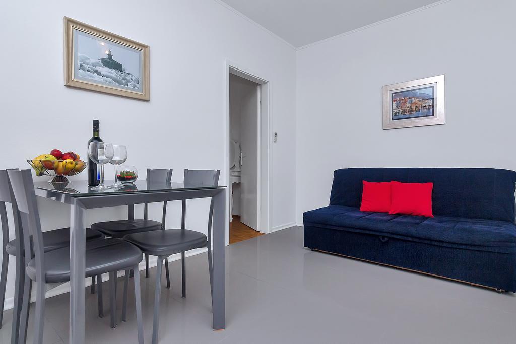Apartments Smiljka Makarska Exterior photo
